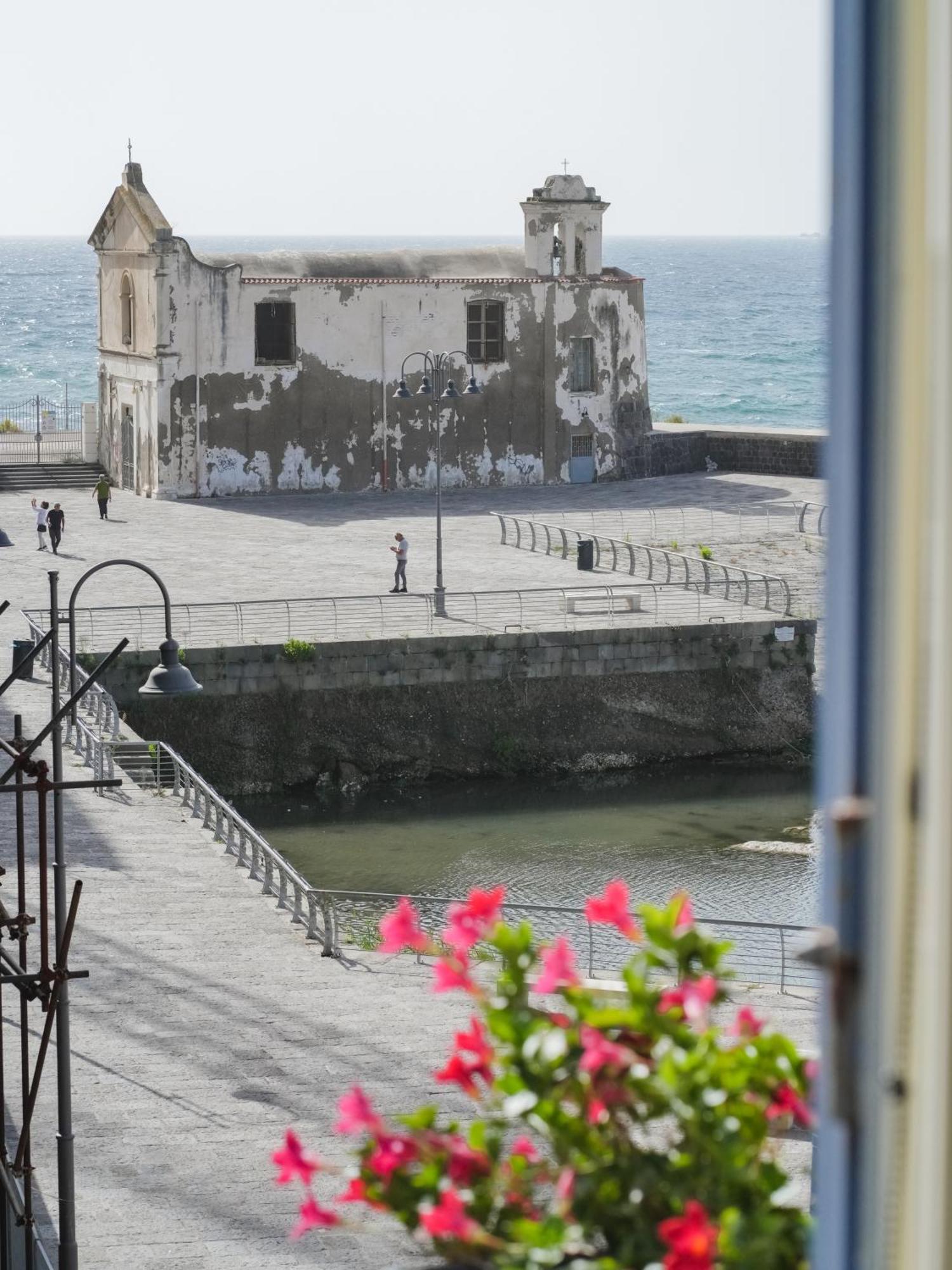 Hotel Da Sara Pozzuoli Esterno foto